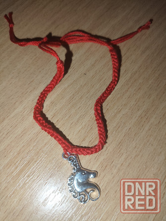 Браслет/амулет красная нить с подвесом Донецк - изображение 1