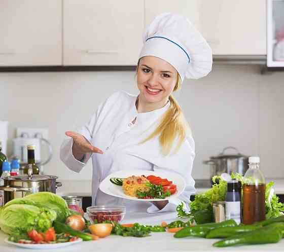 Требуется личный повар в семью Донецк