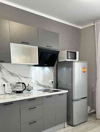 Предлагается новая комфортабельная однокомнатная квартира в Калининском районе. Донецк