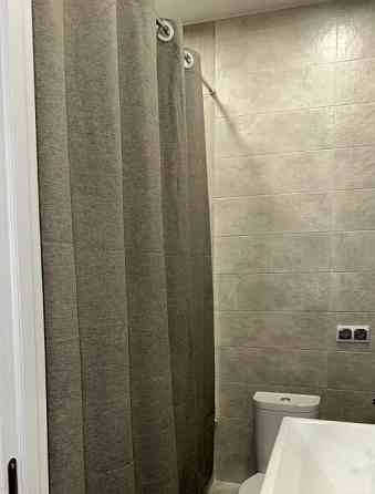 Предлагается новая комфортабельная однокомнатная квартира в Калининском районе. Донецк