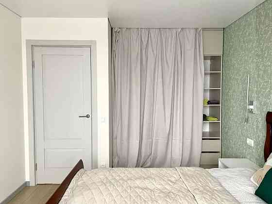 Квартира расположена в Куйбышевском районе, площади Бакинских комиссаров Донецк