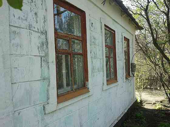 Дом из шлакоблока в Пролетарском районе Донецка, ориентир Моспино. Донецк