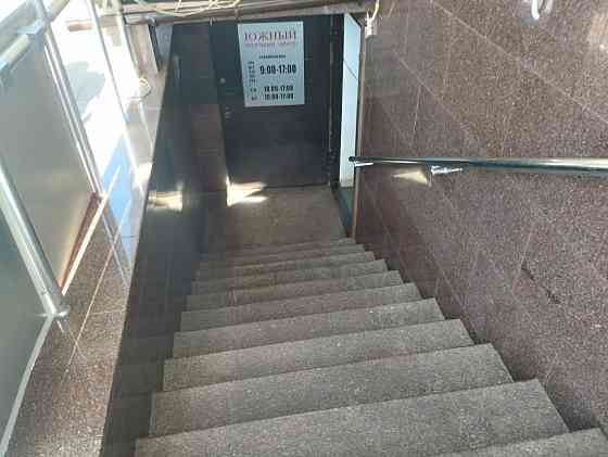 Аренда: Торговое помещение - 26 м2, в р-не Золотое Кольцо, Проходняк ! Донецк