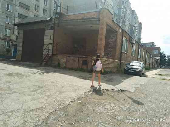 алчевск, луганской, сдам в аренду 2000 м.кв, в т/ц «лидер-центр» по 10 дол м.кв., по курсу цб рф Алчевск