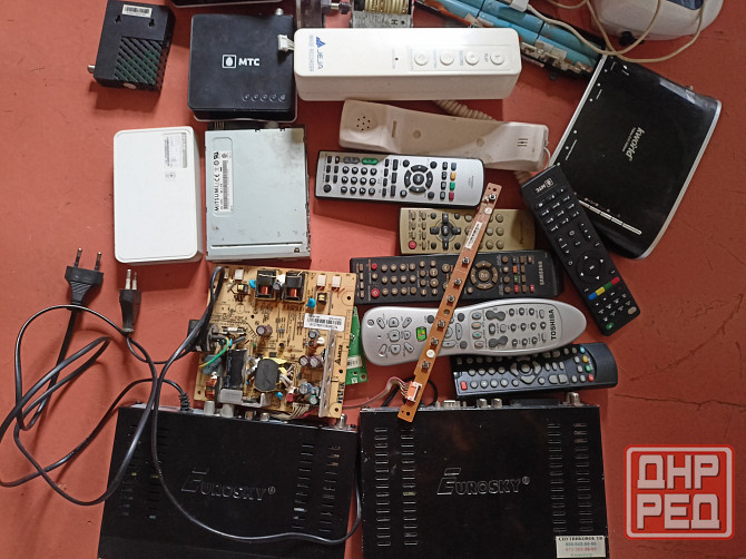 Коробка с электроникой Макеевка - изображение 2