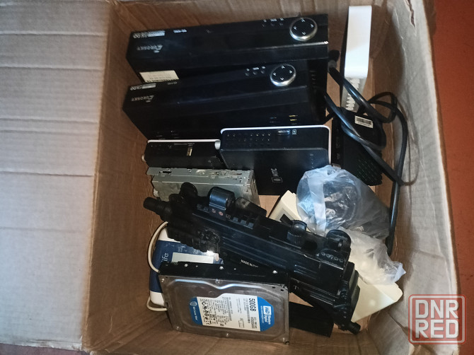 Коробка с электроникой Макеевка - изображение 1