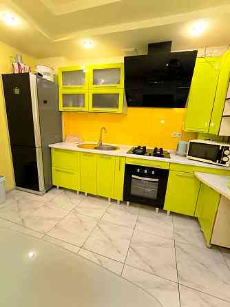 Сдам в аренду шикарную 3-х к. квартиру, Гвардейка, мкрн. Калининский. Макеевка