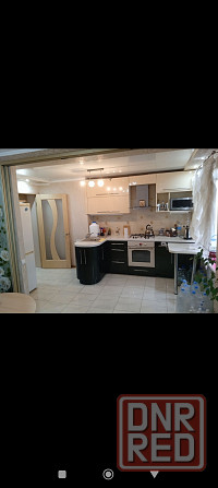 сдам 3 к.кв. буденовский р. цветочный 55000 р. бойлер накопитель 1 тона. чешка. Донецк - изображение 1