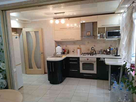 Сдам 3к кв на Цветочном Донецк