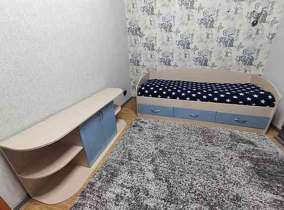 Продам Кровать + тумбочка под аквариум Мариуполь