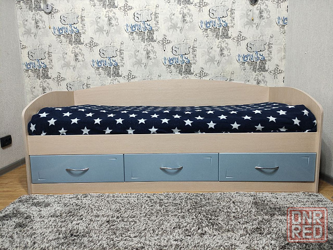 Продам Кровать + тумбочка под аквариум Мариуполь - изображение 1