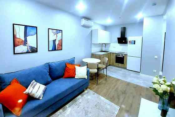 однокомнатную квартиру в центральном районе города Донецка - Ворошиловский район, ул. Розы Люксембу Донецк