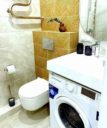 однокомнатную квартиру в центральном районе города Донецка - Ворошиловский район, ул. Розы Люксембу Донецк