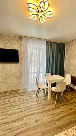 Сдам комфортабельную студию с телевизором в центре. Ворошиловский район Донецк