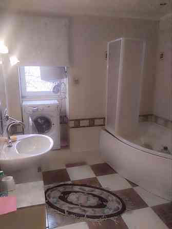 Прадам 4 комн в министерском доме Донецк