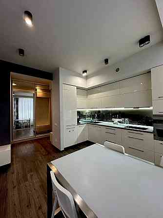 Сдаётся 2 комнатная квартира в Ворошиловском р-не, площадь Ленина Донецк