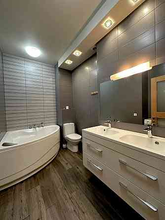 Сдаётся 2 комнатная квартира в Ворошиловском р-не, площадь Ленина Донецк