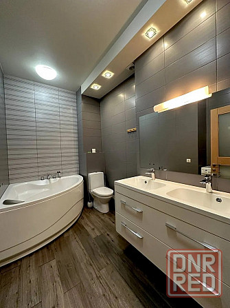 Сдаётся 2 комнатная квартира в Ворошиловском р-не, площадь Ленина Донецк - изображение 5