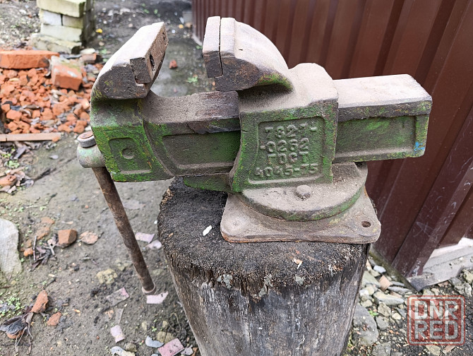 тиски слесарные Донецк - изображение 1