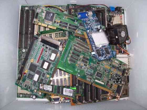 Куплю или обменяю старые компьютерные запчасти Донецк