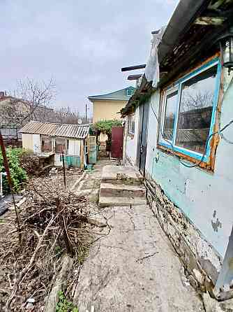 Продается небольшой Дом с приватизированным земельным участком. Мариуполь