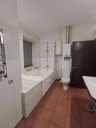 Продается 2 комнатная квартира Ворошиловский р-н центр Донецк