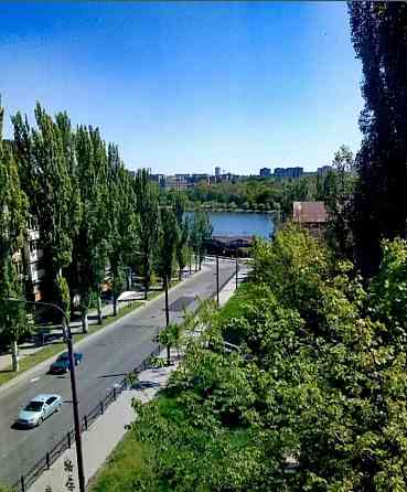 Продается 2 - х комнатная квартира, пр.-т Гурова, ориентир пл. Конституции Донецк