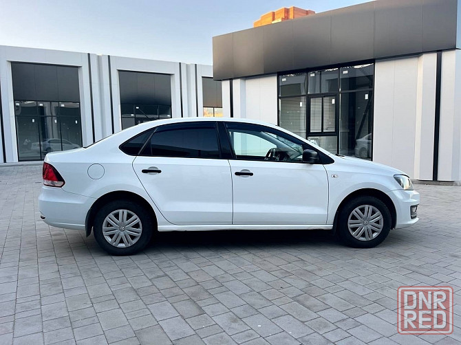 Volkswagen Polo Зугрэс - изображение 5