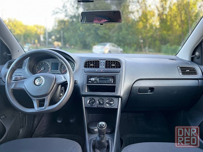 Volkswagen Polo Зугрэс - изображение 8