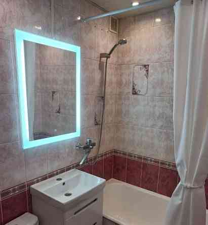 Сдаю двухкомнатную квартиру в Ворошиловском районе Донецка на театральном проспекте. Донецк