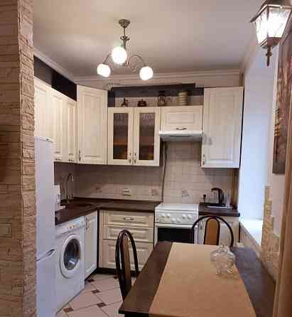 Сдаю двухкомнатную квартиру в Ворошиловском районе Донецка на театральном проспекте. Донецк