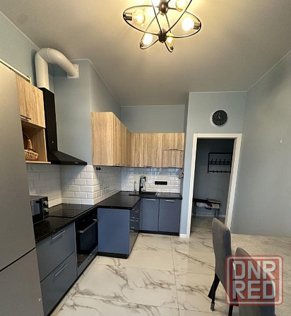 Сдаю двухкомнатную квартиру в Калининском районе Донецка. По адресу: улица Капитана Ратникова, 4 Донецк - изображение 1