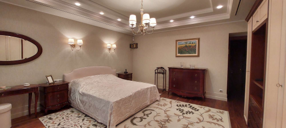 Сдаётся уютная 4-комнатная квартира с паркингом в самом сердце Донецка! Донецк