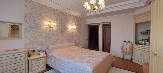 Сдаётся уютная 4-комнатная квартира с паркингом в самом сердце Донецка! Донецк