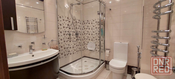 Сдаётся уютная 4-комнатная квартира с паркингом в самом сердце Донецка! Донецк - изображение 9