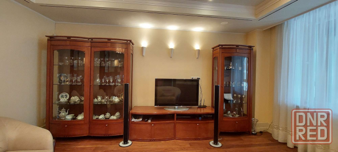 Сдаётся уютная 4-комнатная квартира с паркингом в самом сердце Донецка! Донецк - изображение 3