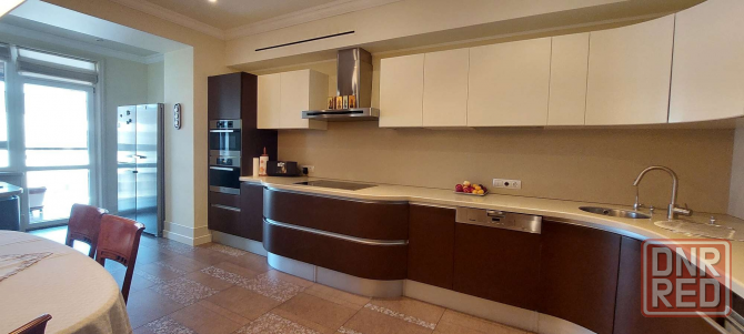 Сдаётся уютная 4-комнатная квартира с паркингом в самом сердце Донецка! Донецк - изображение 7