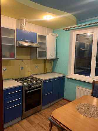 Продаётся просторная 3-комнатная квартира Луганск