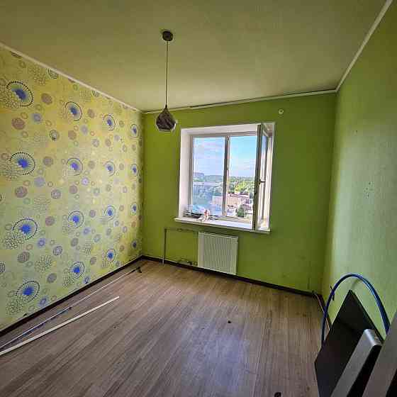 Продажа 3-х комнатной квартиры в центрально-городском районе Макеевки, площадь Грибиниченко. Макеевка