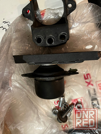 Подушка двигателя Веста 1.8 evo Донецк - изображение 1