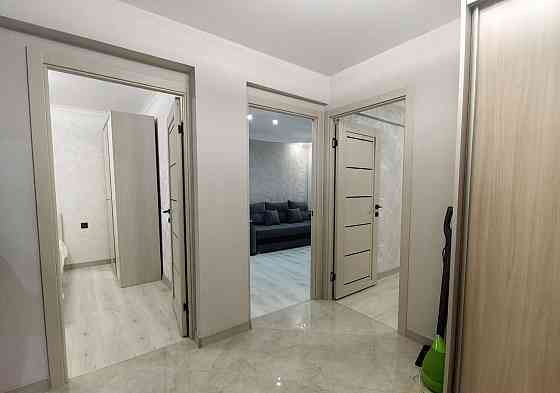 Сдаю двухкомнатную квартиру 54.0 м² этаж 2/5 город Донецк, Калининский район, Проспект Ильича Донецк