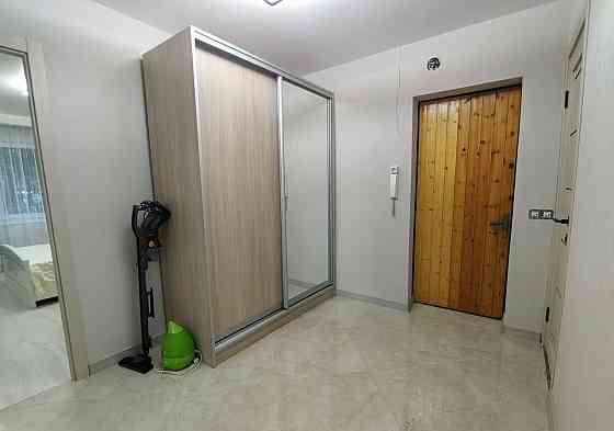 Сдаю двухкомнатную квартиру 54.0 м² этаж 2/5 город Донецк, Калининский район, Проспект Ильича Донецк