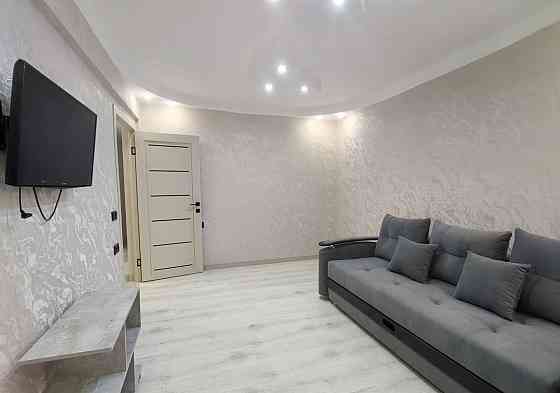 Сдаю двухкомнатную квартиру 54.0 м² этаж 2/5 город Донецк, Калининский район, Проспект Ильича Донецк