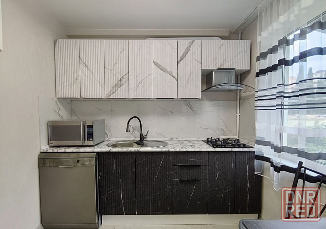 Сдаю двухкомнатную квартиру 54.0 м² этаж 2/5 город Донецк, Калининский район, Проспект Ильича Донецк - изображение 3