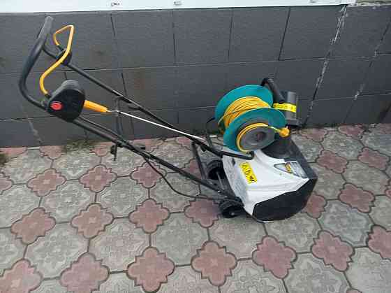 Снегоуборочная машина, электрическая Харцызск