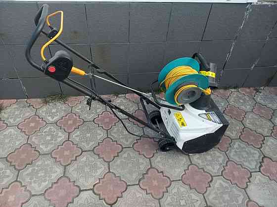 Снегоуборочная машина, электрическая Харцызск