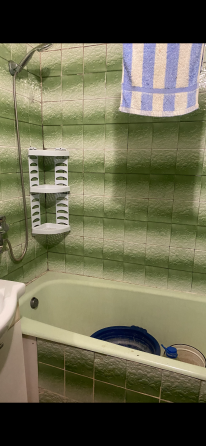 3 ком квартира 4/9 Калининском районе-хольная! Донецк