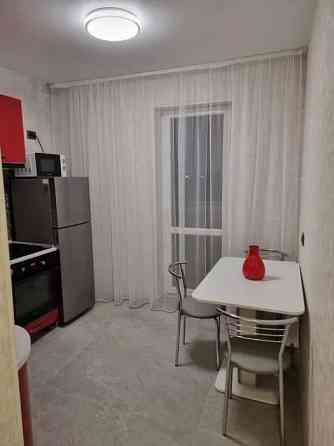 Сдам однокомнатную квартиру в Донецке по проспекту Комсомольский, ориентир филармония и Набережная. Донецк