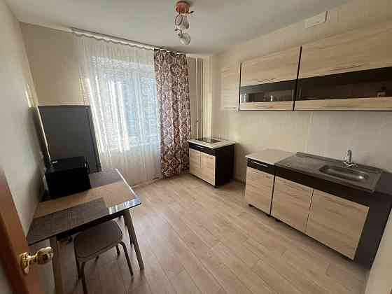 Сдаётся однокомнатная, просторная студия.Удобное расположение. Центр! Донецк