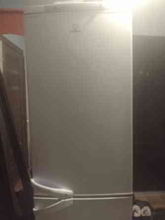 Продам холодильник "INDEZIT"в рабочем состоянии. Макеевка